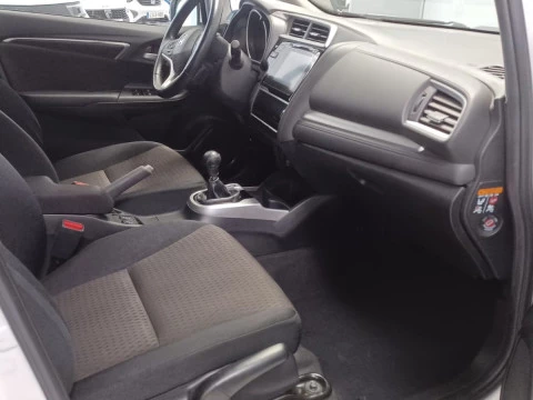 Honda Jazz 1.3 i-VTEC ELEGANCE NAVI Honda Jazz 1.3 i-VTEC ELEGANCE NAVI