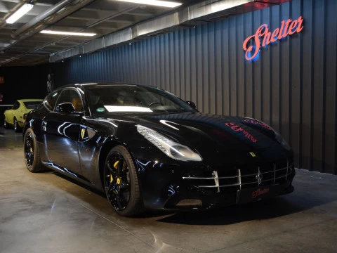 Ferrari FF -