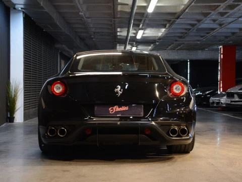 Ferrari FF -