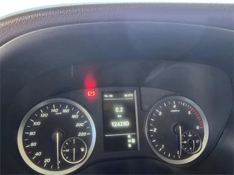 Mercedes-Benz Vito 116CDI AT 120kW Tourer Pro Larga