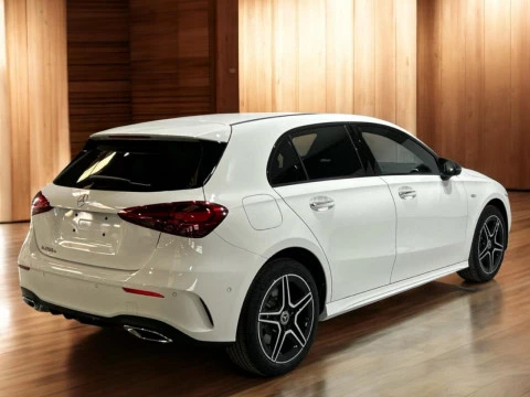 Mercedes-Benz Clase A A 250 e con tecnologia hibrida EQ