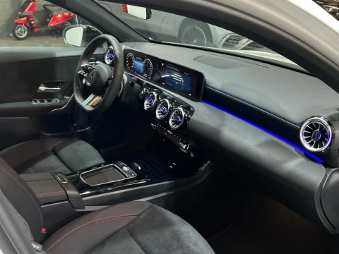 Mercedes-Benz Clase A A 250 e con tecnologia hibrida EQ