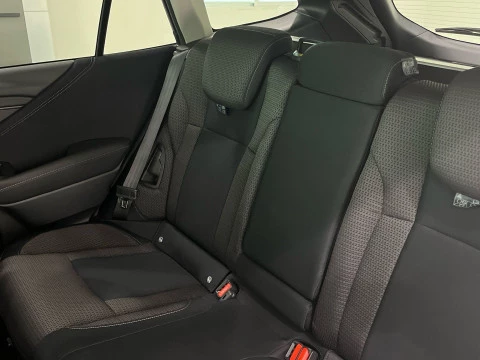 Subaru Outback 2.5i Active CVT Lineartronic AWD