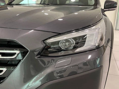 Subaru Outback 2.5i Active CVT Lineartronic AWD