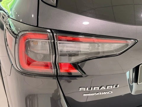 Subaru Outback 2.5i Active CVT Lineartronic AWD