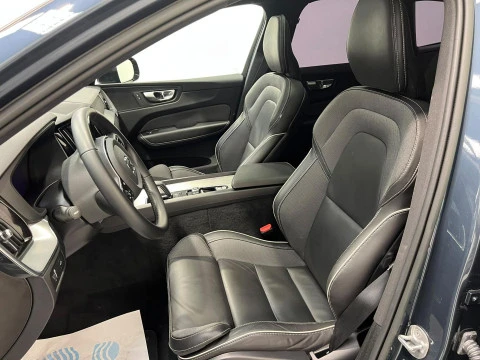 Volvo XC60 2.0 B4 D AWD R-Design Auto