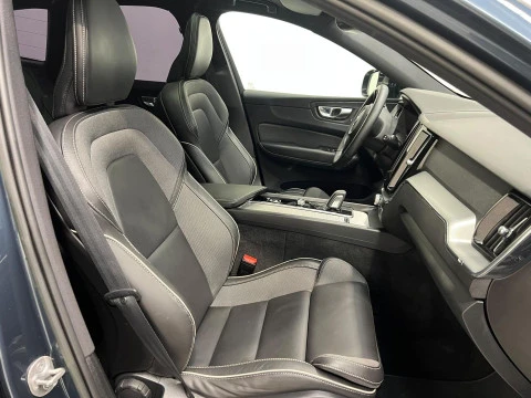 Volvo XC60 2.0 B4 D AWD R-Design Auto