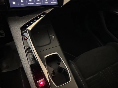 Peugeot 5008 Hybrid 1.2 107KW Allure eDCS6