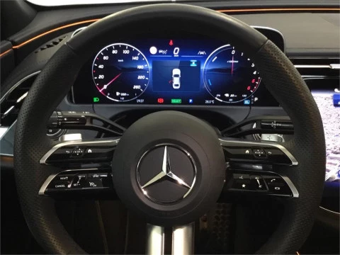 Mercedes-Benz Clase E 300 de con tecnología hibrida EQ