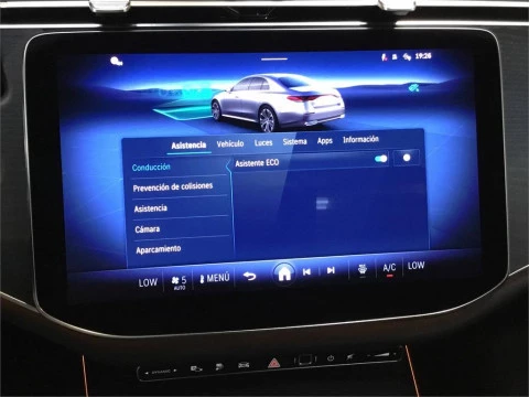 Mercedes-Benz Clase E 300 de con tecnología hibrida EQ