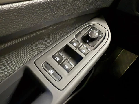 Volkswagen Golf Life 1.5 TSI 96kW (130CV)