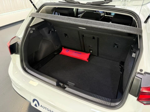 Volkswagen Golf Life 1.5 TSI 96kW (130CV)