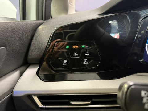 Volkswagen Golf Life 1.5 TSI 96kW (130CV)