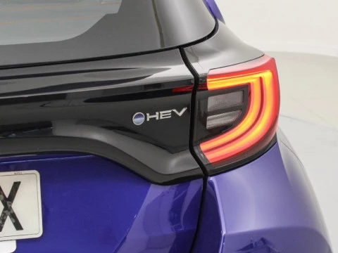 Toyota Yaris YA Yaris - MC24