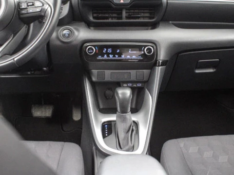 Toyota Yaris YA Yaris - MC24