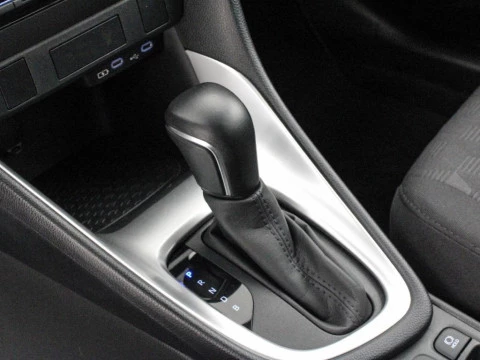 Toyota Yaris YA Yaris - MC24