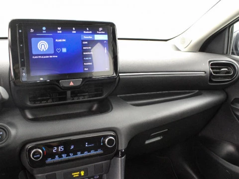 Toyota Yaris YA Yaris - MC24