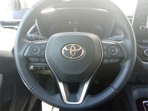 Toyota Corolla Sedan Active Tech 125H e-CVT