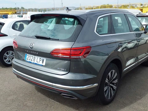 Volkswagen Touareg eHybrid Eleg 3.0 V6 TSI 280kW Tip 4M