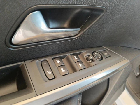 Peugeot 3008 Hybrid 1.2 100KW Allure eDCS6