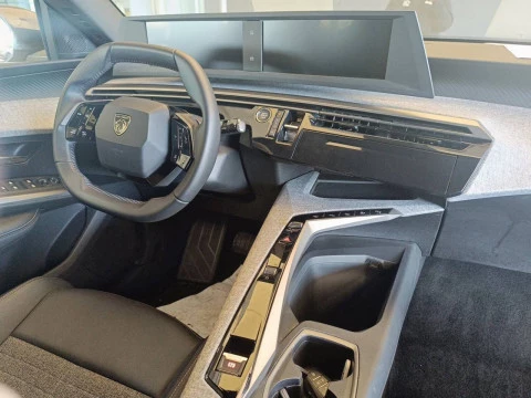 Peugeot 3008 Hybrid 1.2 100KW Allure eDCS6