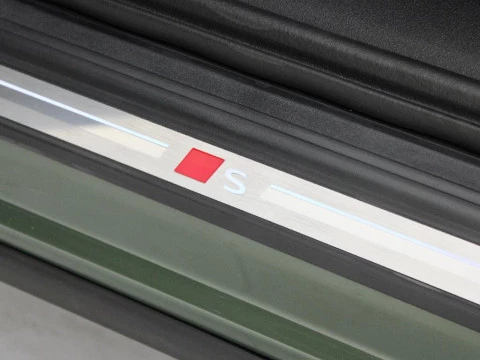 Audi Q5 2.0 E-HYBRID 220KW BLACK LINE S TR QUATT 299 5P