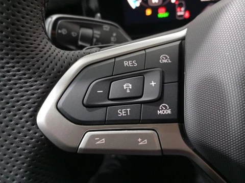 Volkswagen T-Roc R-Line 1.5 eTSI 110 kW (150 CV) DSG