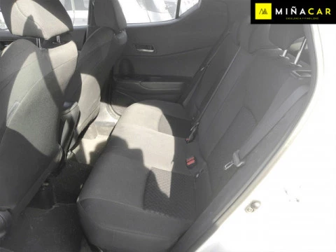 Toyota C-HR 1.8 125H Active 90 kW (122 CV)