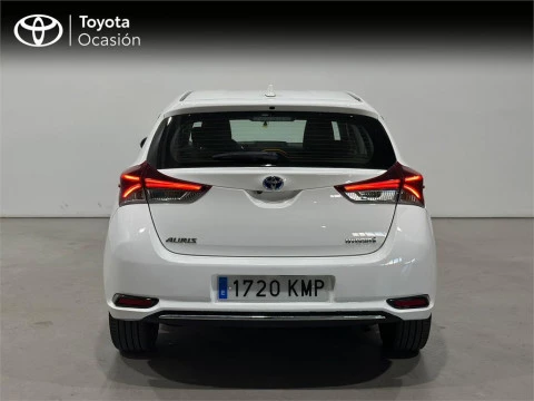 Toyota Auris hybrid 140H Active