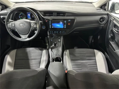 Toyota Auris hybrid 140H Active