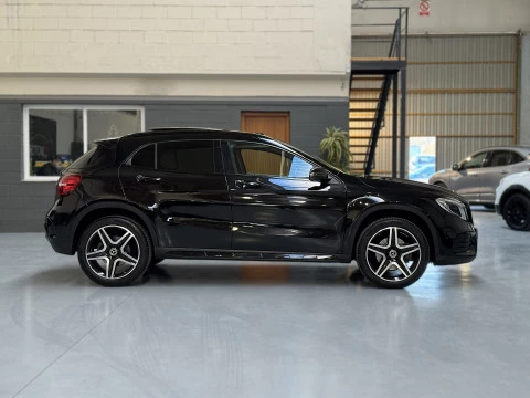 Mercedes-Benz GLA GLA 250 4MATIC
