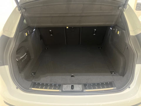 Jaguar F-Pace 2.0D I4 204PS AWD Auto MHEV R-Dynamic SE