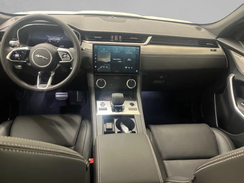 Jaguar F-Pace 2.0D I4 204PS AWD Auto MHEV R-Dynamic SE