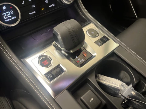 Jaguar F-Pace 2.0D I4 204PS AWD Auto MHEV R-Dynamic SE