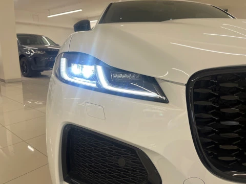 Jaguar F-Pace 2.0D I4 204PS AWD Auto MHEV R-Dynamic SE