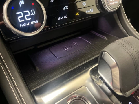 Jaguar F-Pace 2.0D I4 204PS AWD Auto MHEV R-Dynamic SE