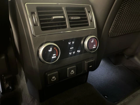 Jaguar F-Pace 2.0D I4 204PS AWD Auto MHEV R-Dynamic SE