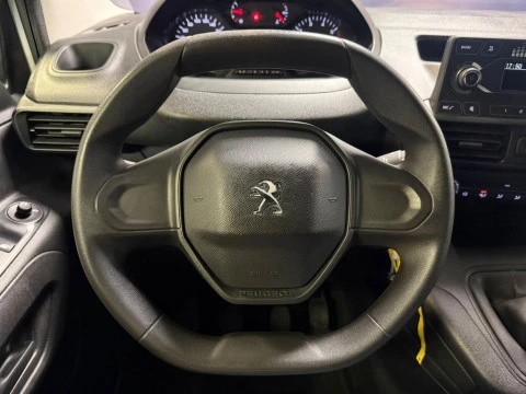 Peugeot Partner Pro Standard 600kg BlueHDi 73kW