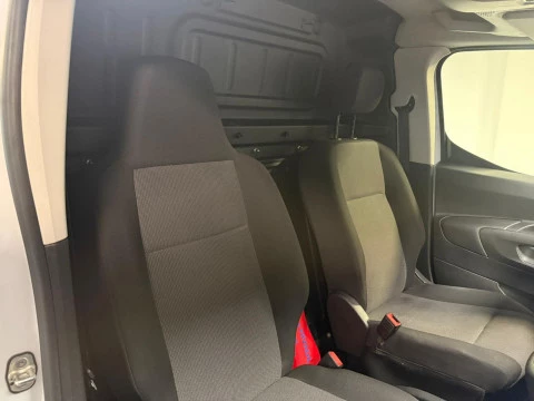 Peugeot Partner Pro Standard 600kg BlueHDi 73kW