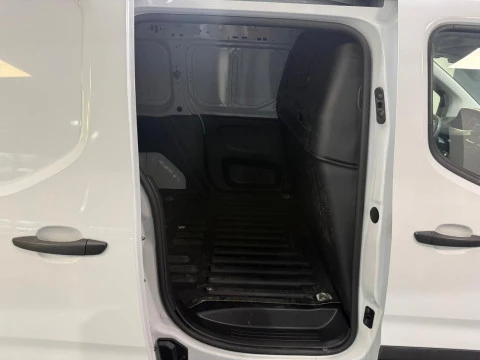 Peugeot Partner Pro Standard 600kg BlueHDi 73kW