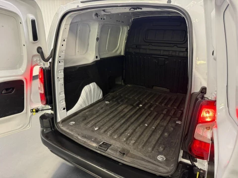 Peugeot Partner Pro Standard 600kg BlueHDi 73kW