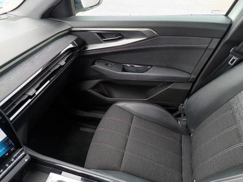 Renault Austral TECHNO MILD HYBRID 140CV (103KW)