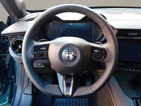 Alfa Romeo Junior Ibrida 100kW (136CV)