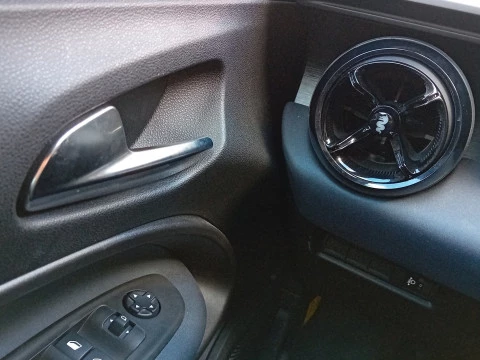 Alfa Romeo Junior Ibrida 100kW (136CV)