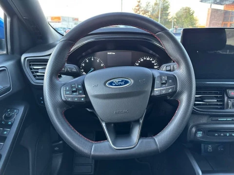 Ford Focus 1.0 Ecoboost MHEV 92kW ST-Line