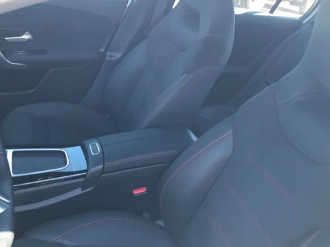 Mercedes-Benz Clase A  180 Compacto