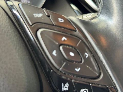 Toyota C-HR Hybrid Advance