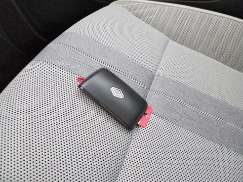 Renault Scenic E-Tech Iconic 160 kW (220CV) gran autonomía