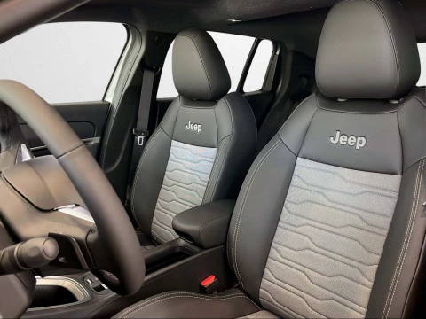 Jeep Avenger 1.2 eHybrid 4xe 107kW (145CV) Upland