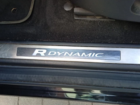 Land Rover Discovery Sport 1.5 I3 PHEV 300PS AWD Aut R-Dynamic Base